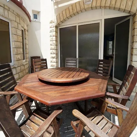 Villa Luxurious In With Swimming Pool