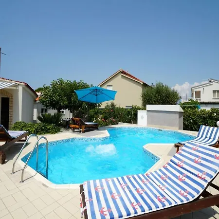 Villa Luxurious In With Swimming Pool *